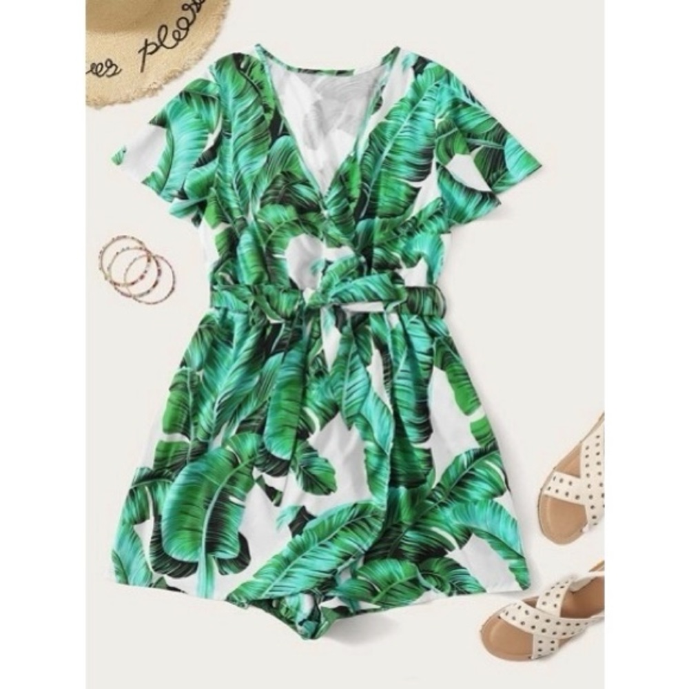 Women’s Plus V Neck Floral Romper
